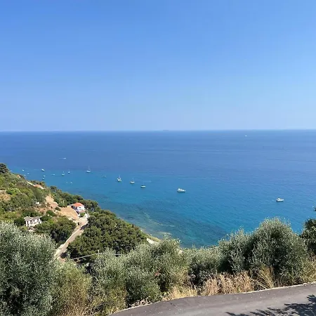 Fronte Mare Apartman *